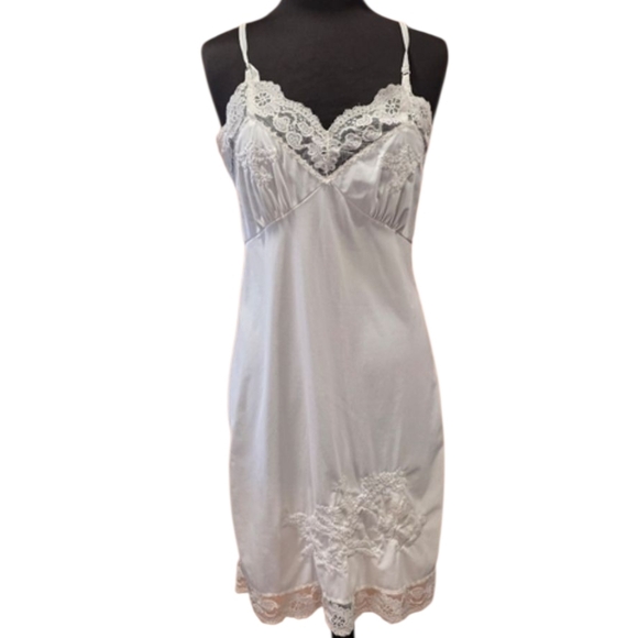 Vintage Other - Vintage 80s Slip 38 Isis Cream Lace Chemise Feminine Lace Satin Coquette